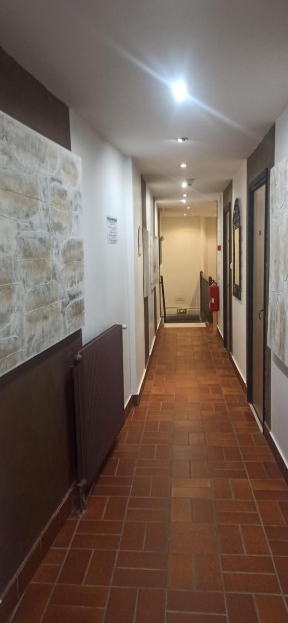 Hotel De La Place Loyettes Exterior foto